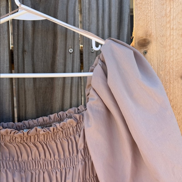 Vine & Love Puff Sleeve Smocked Crop Top - Beige - Picture 2 of 4